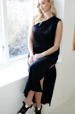 Ahlvar Gallery - Hana Long Silk Skirt Black