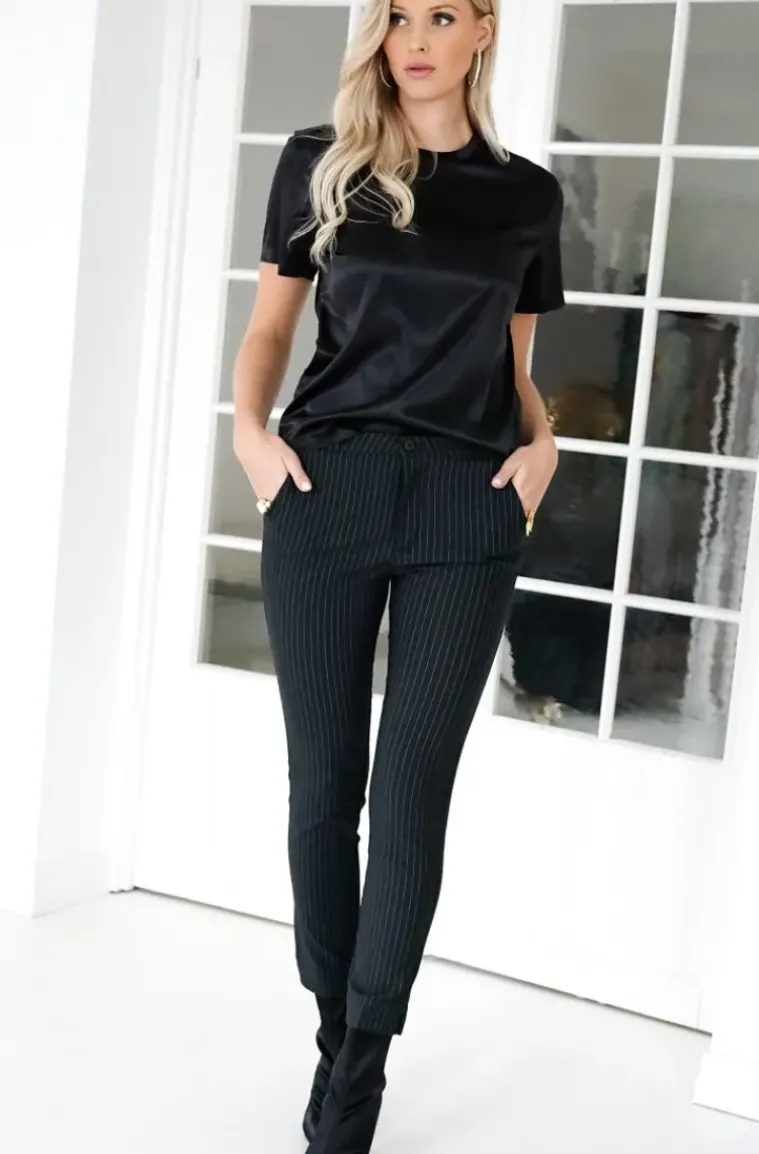 Blond Hour - Perfect Shiny Roundneck Top - Black