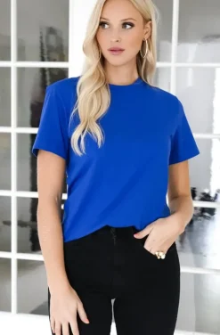 Blond Hour - the Perfect Round neck Tshirt - Vibrant Blue
