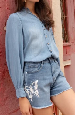 Mixed Brands - Denim shorts with embroidered Butterfly S143 - Blue
