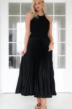 Mixed Brands - Elegant Maxi skirt pleated 24113 - Cream