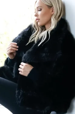 Mixed Brands - Faux Fur Jacket Short with wide collar 40920 - Black