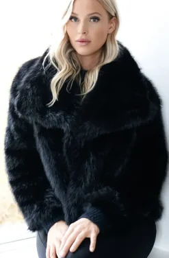 Mixed Brands - Faux Fur Jacket Short with wide collar 40920 - Black