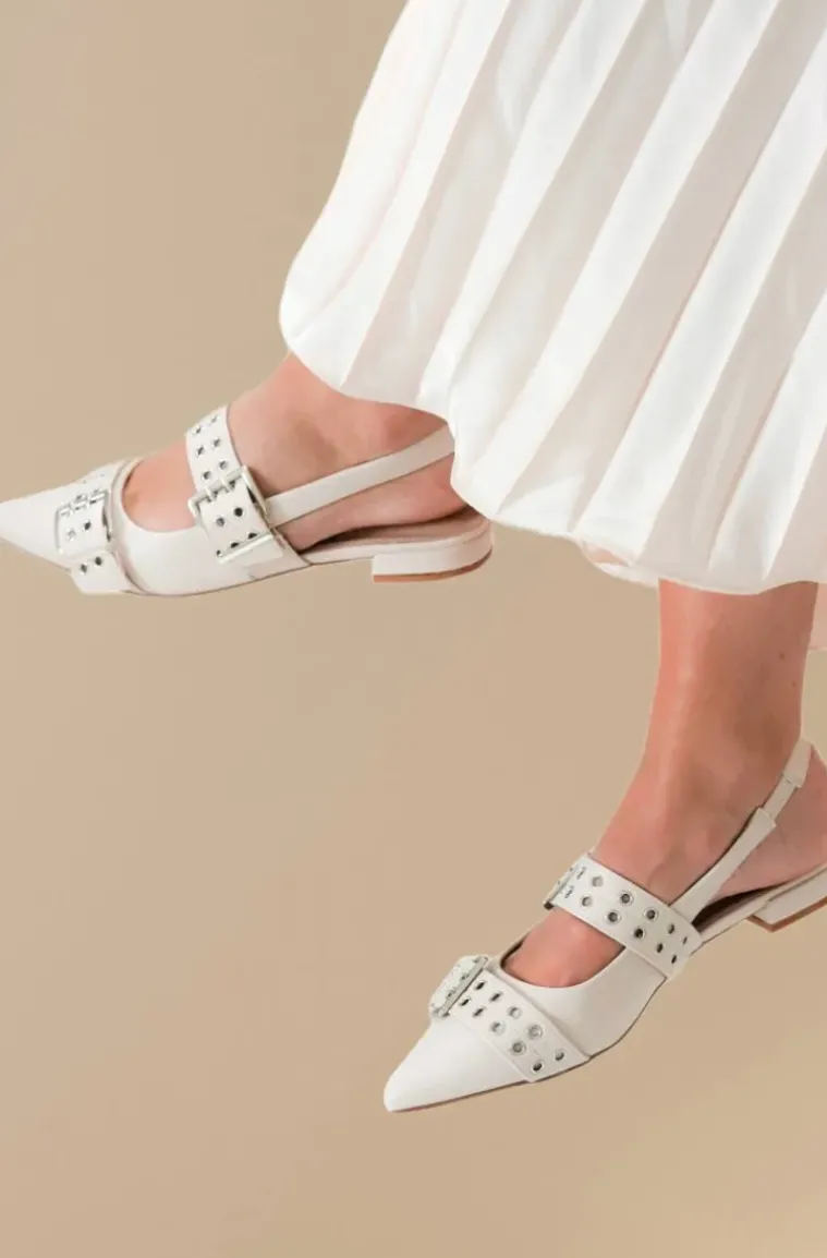 Mixed Brands - Flat Buckle Shoe 2747 - Beige