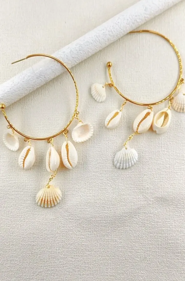 Mixed Brands - Loop earrings with shells JBO208 - Gold