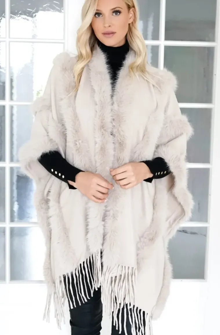 Mixed Brands - Poncho with fake fur details F40795 - Beige