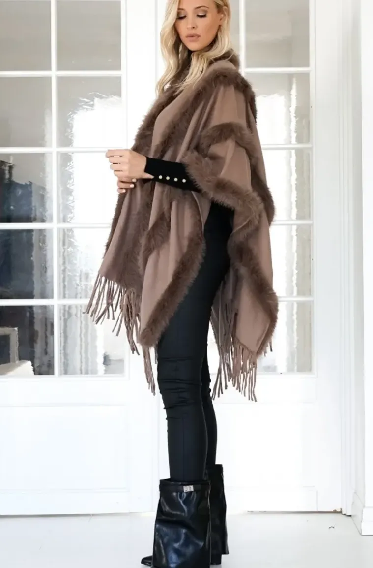 Mixed Brands - Poncho with fake fur details F40795 - Taupe
