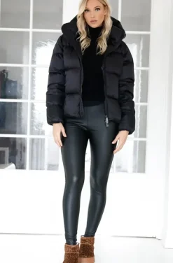 Monel - Val Cenis Short No Neck-logo - Black