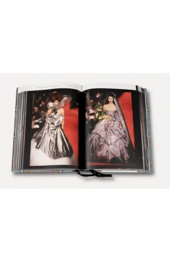 New Mags - Vivienne Westwood Catwalk