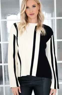 NORR - Stilla Blocking Knit Top - Offwhite with black Detail