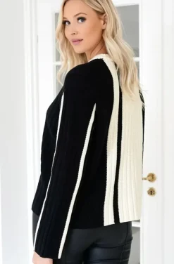 NORR - Stilla Blocking Knit Top - Offwhite with black Detail