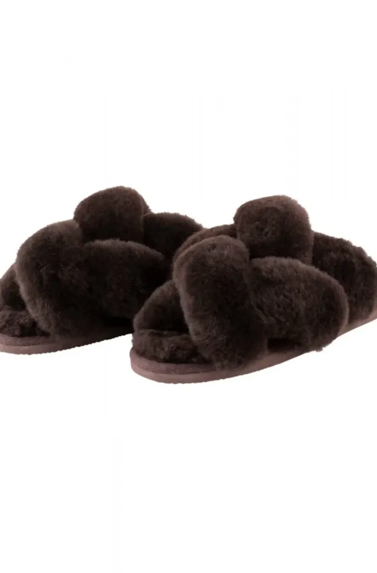 Shepherd of Sweden - Dam Gabriella Tofflor Dark Brown