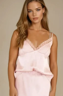 Vanilla Hour - Holly Top - Light Pink Blossom