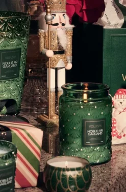 Voluspa - Noble Fir Garland Mini Tin Candle
